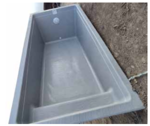 Piscina en Fibra de Vidrio - Medidas 4.35 x 2.30 mts. - Profundidad 1 a 1.60 mts.
